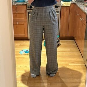Aritzia Babaton wide leg trouser work pants size 6 houndstooth plaid - needs hem